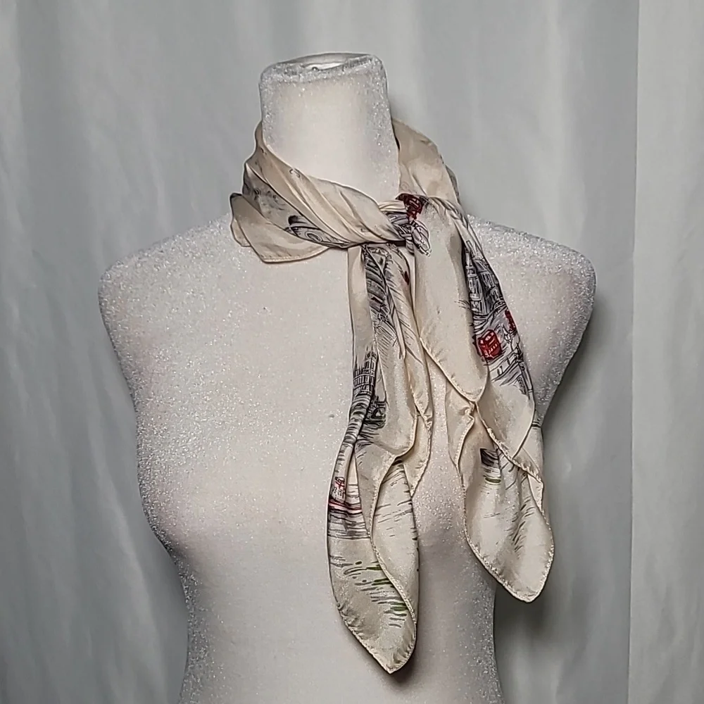 ♥️SILK  Scarf   print some england palaces